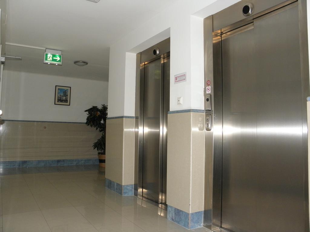 Hotel Donaustadt Kagran - At Metro U1 Viena